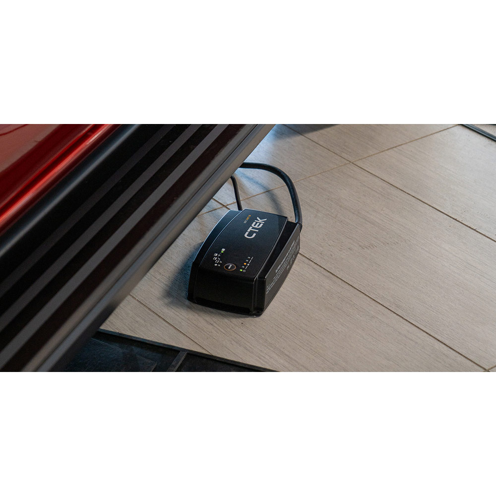 Picture of CTEK NXT 15 UK Car Battery Charger with UK Plug Supports 12V lead acid & lithium batteries (30-350Ah).