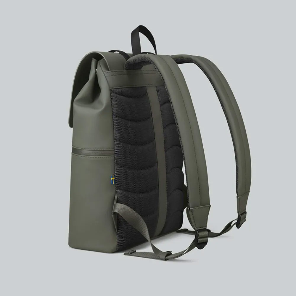 Picture of Apple Macbook Air 13 M2 2022  | Gaston Luga SPLÄSH 2.0 13" Premium Waterproof Eco Material Backpack (Olive)